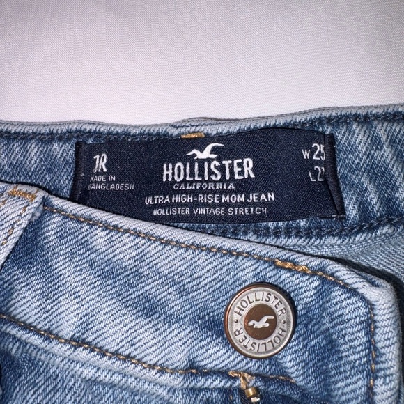 Hollister Size 1/25 Light Wash Distressed Ultra Hi Rise Straight Leg Mom Jeans - Picture 7 of 10